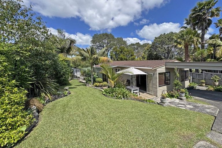 Photo of property in 2/54 Killarney Avenue, Torbay, Auckland, 0630