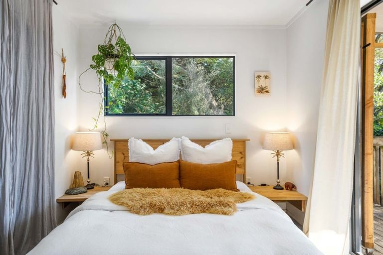 Photo of property in 15a Mount Avenue, Pauanui, Hikuai, 3579