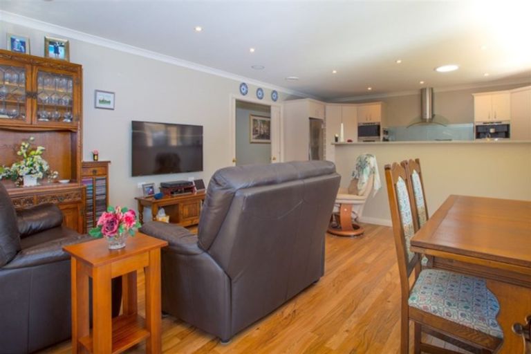 Photo of property in 16 Park Drive, Richmond, 7020