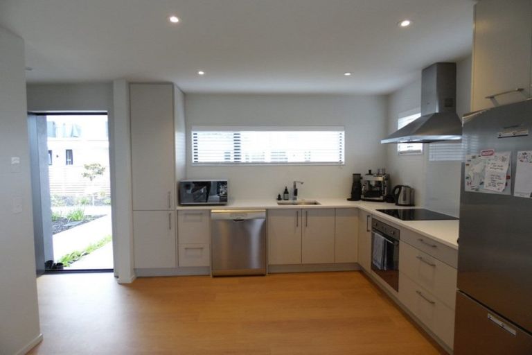Photo of property in 51 Carder Court, Hobsonville, Auckland, 0618
