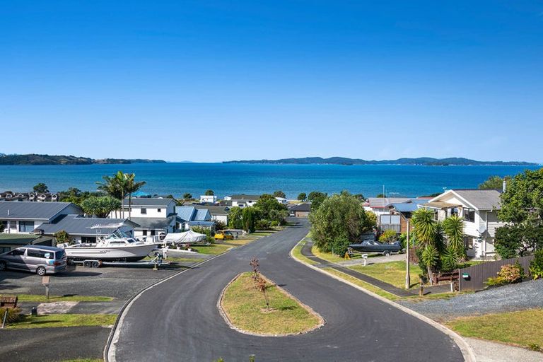 Photo of property in 39 Merehai Place, Snells Beach, 0920