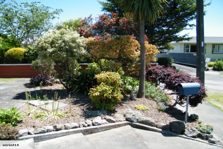 Photo of property in 21 Sutherland Crescent, Westbrook, Palmerston North, 4412