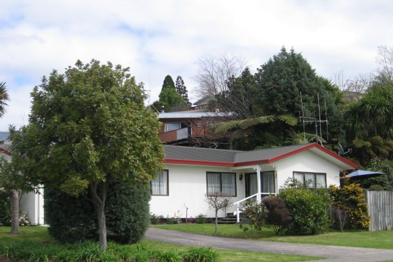 Photo of property in 2 Sunvale Place, Gate Pa, Tauranga, 3112