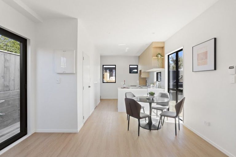 Photo of property in 8/20 Seabrook Avenue, New Lynn, Auckland, 0600