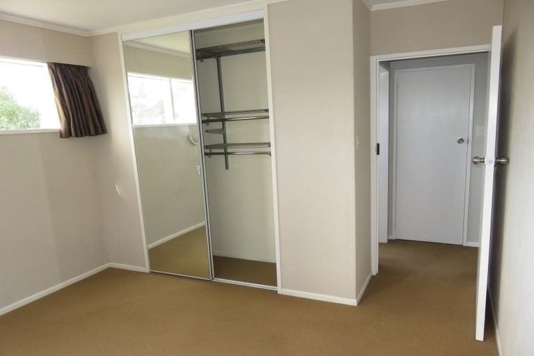 Photo of property in 15 Goddard Grove, Churton Park, Wellington, 6037