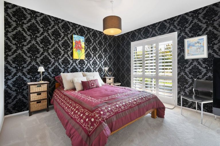 Photo of property in 38 Kingsdale Park Drive, Aokautere, Palmerston North, 4471