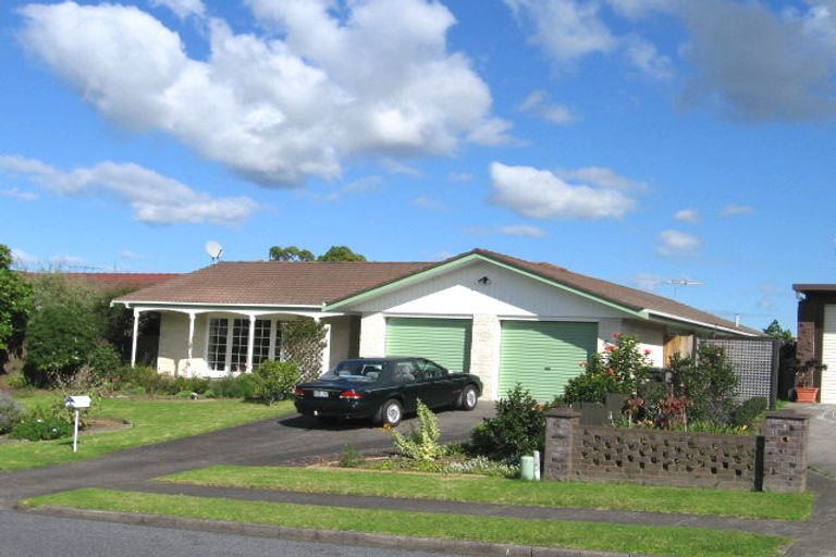 Photo of property in 11 Culver Terrace, Howick, Auckland, 2014
