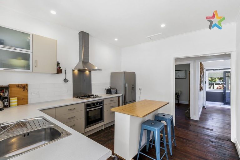 Photo of property in 94 Randwick Road, Moera, Lower Hutt, 5010