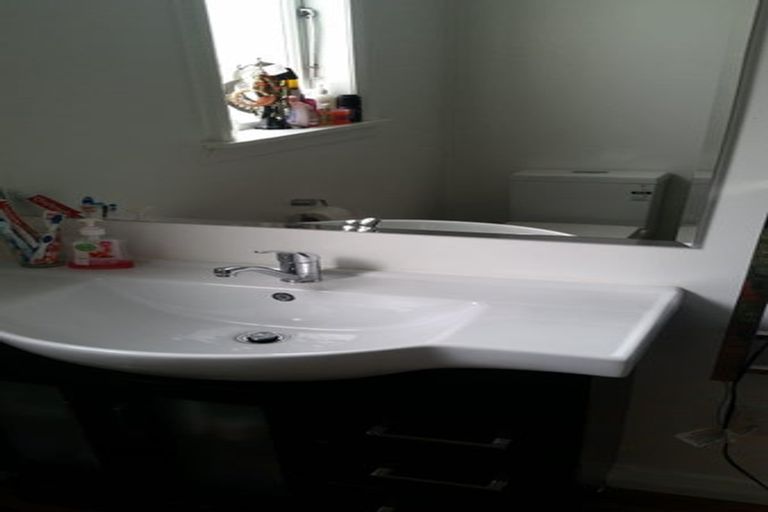 Photo of property in 80b Bell Road, Waiwhetu, Lower Hutt, 5010