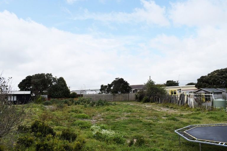Photo of property in 23 Tasman Road, Otaki Beach, Otaki, 5512