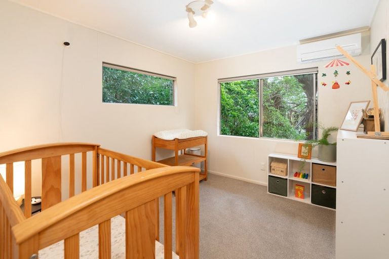 Photo of property in 33 Delhi Crescent, Khandallah, Wellington, 6035