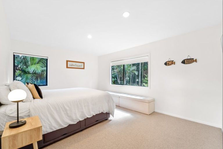 Photo of property in 51 Buckleton Road, Tawharanui Peninsula, Matakana, 0986