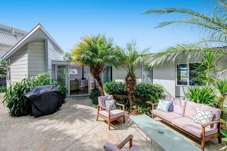 Photo of property in 71 Mckenzie Avenue, Arkles Bay, Whangaparaoa, 0932