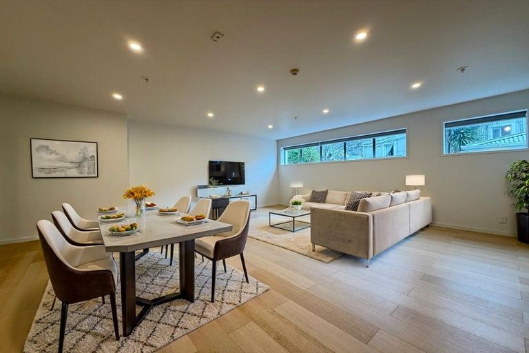 Photo of property in Quantum On Thorndon Quay, 3/163d Thorndon Quay, Pipitea, Wellington, 6011