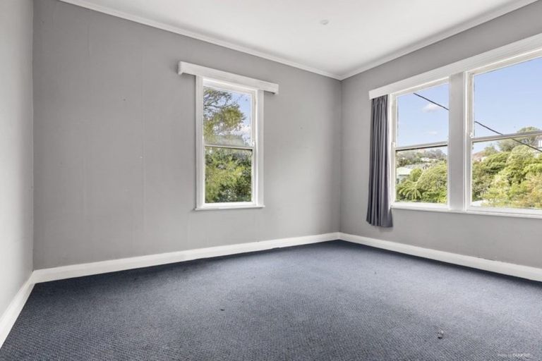 Photo of property in 28 Crieff Street, Northland, Wellington, 6012