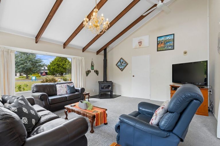 Photo of property in 10 Wright Grove, Levin, 5510