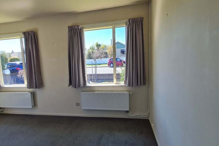 Photo of property in 6 Seadown Crescent, Amberley, 7410