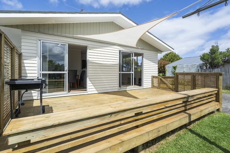 Photo of property in 55 Eatwell Avenue, Paraparaumu Beach, Paraparaumu, 5032