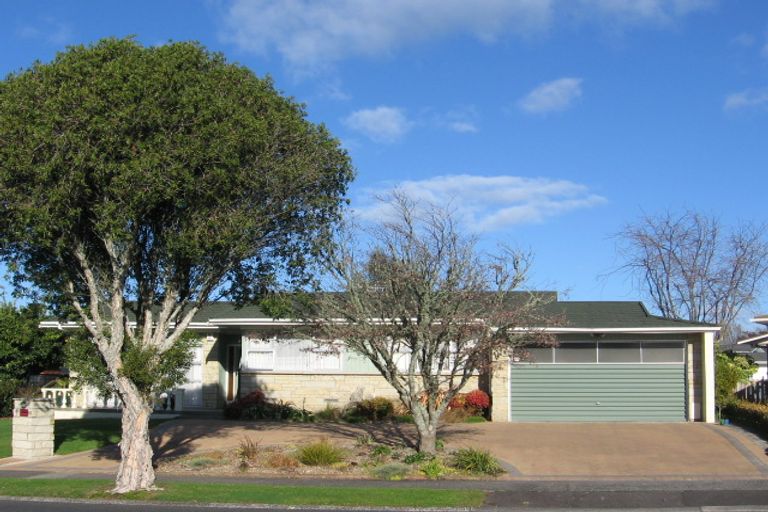 Photo of property in 10 Glen Lynne Avenue, Queenwood, Hamilton, 3210