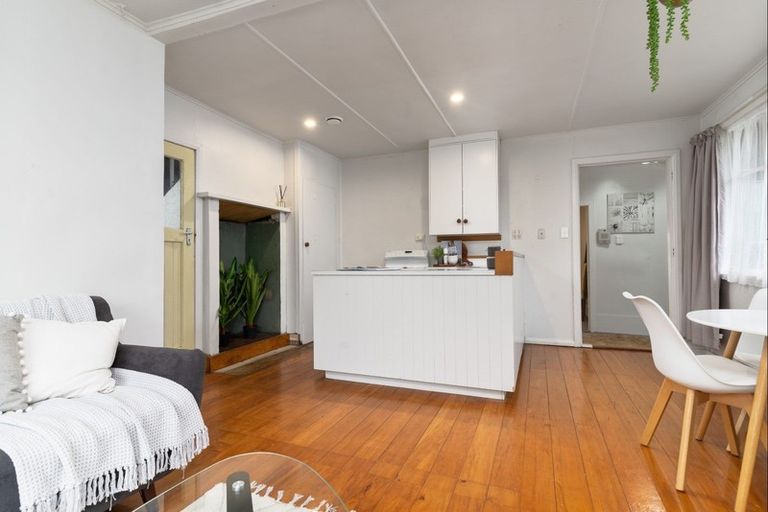 Photo of property in 34 Kempton Street, Greytown, 5712