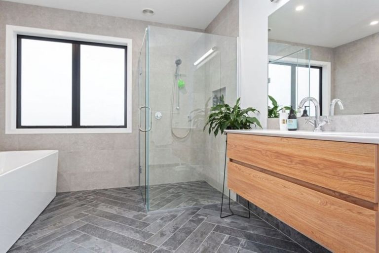 Photo of property in 23 Monarch Park Lane, Leamington, Cambridge, 3432