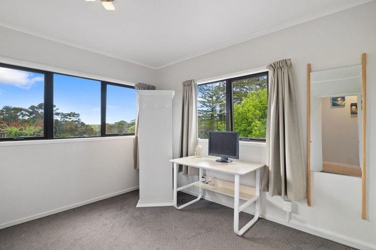 Photo of property in 16 Okura River Road, Okura, Albany, 0792