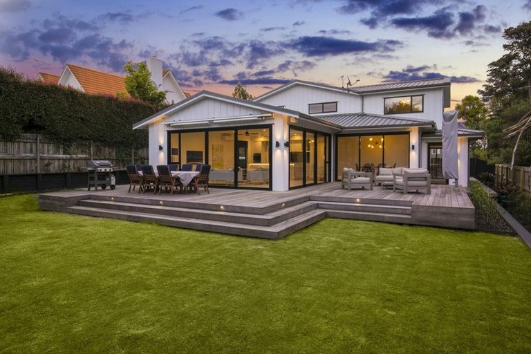 Photo of property in 50 Churchouse Road, Greenhithe, Auckland, 0632