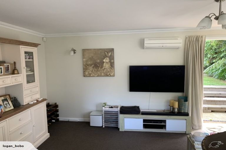 Photo of property in 19a Ranui Terrace, Tawa, Wellington, 5028