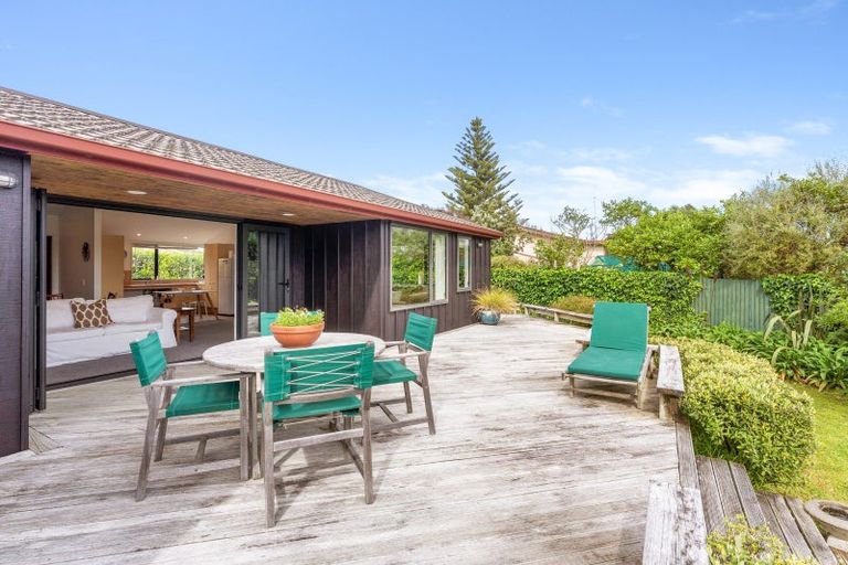 Photo of property in 7 Dodds Crescent, Otaki Beach, Otaki, 5512