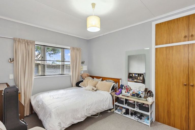 Photo of property in 16 Eatwell Avenue, Paraparaumu Beach, Paraparaumu, 5032