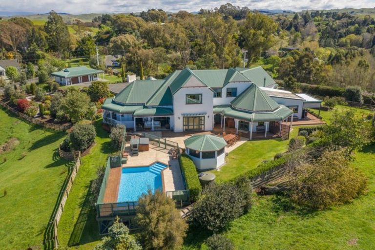 Photo of property in 238 Poraiti Road, Poraiti, Napier, 4182