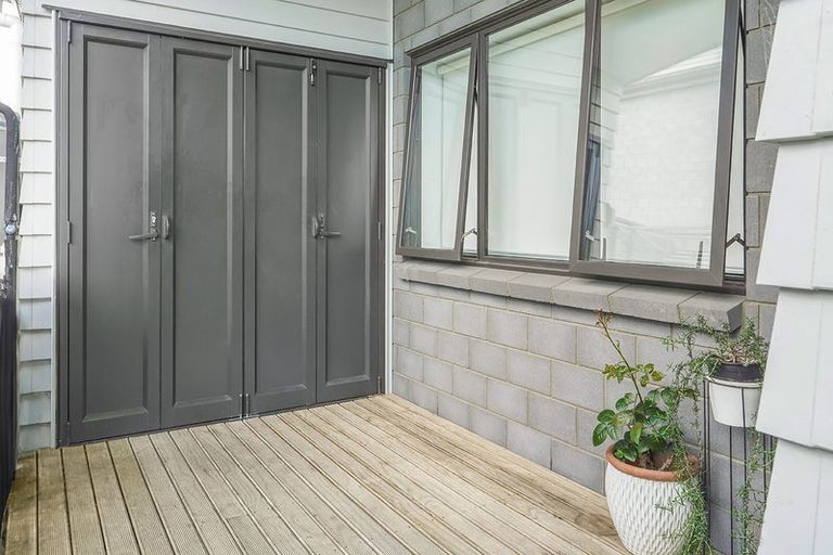 Photo of property in 2/4 Shakespeare Avenue, Enderley, Hamilton, 3214