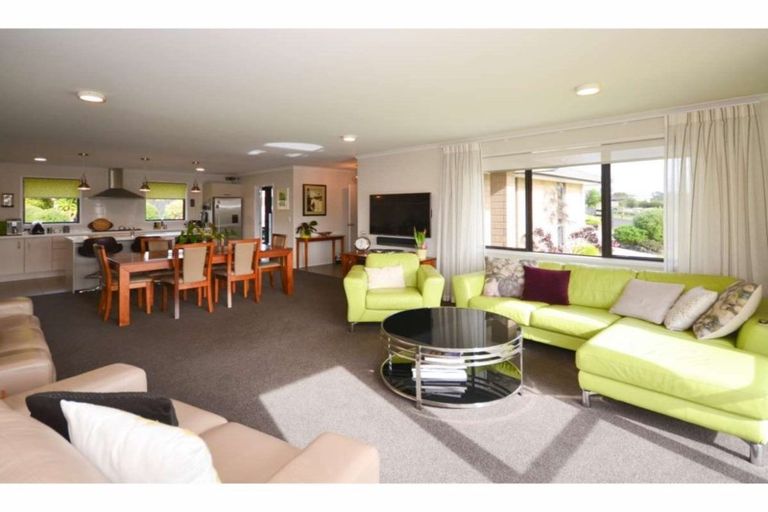 Photo of property in 16 Access Heights, Kerikeri, 0230