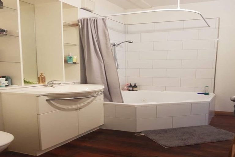 Photo of property in 9/20 Egmont Street, Te Aro, Wellington, 6011