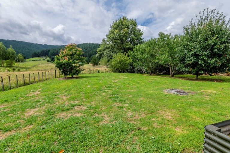 Photo of property in 34 Denton Road, Levin, 5571