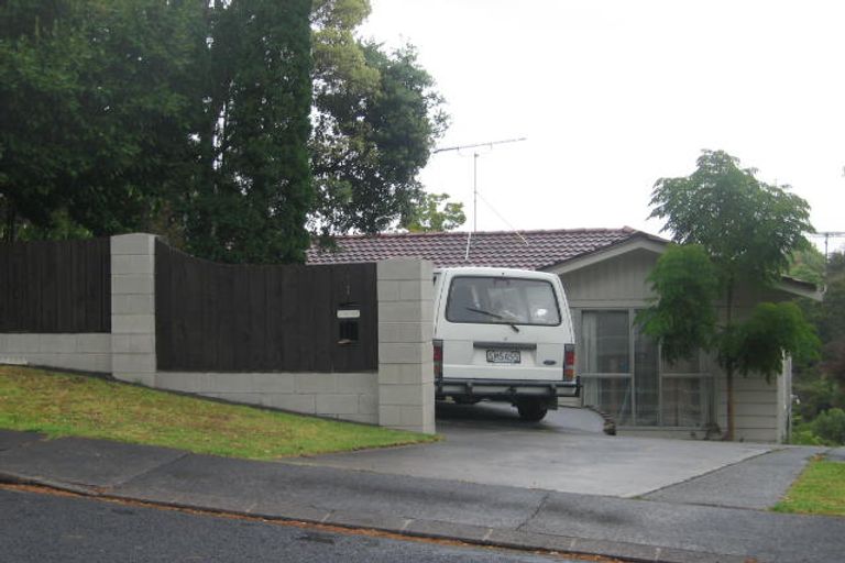 Photo of property in 20 Finn Place, Totara Vale, Auckland, 0629