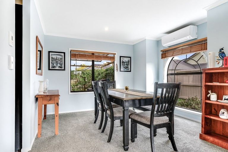 Photo of property in 10 Wakefield Place, Rototuna North, Hamilton, 3210