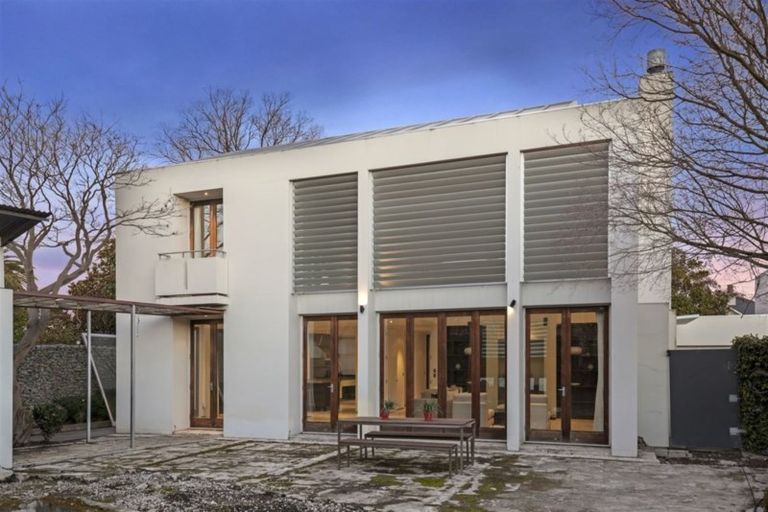 Photo of property in 100a Glandovey Road, Fendalton, Christchurch, 8052