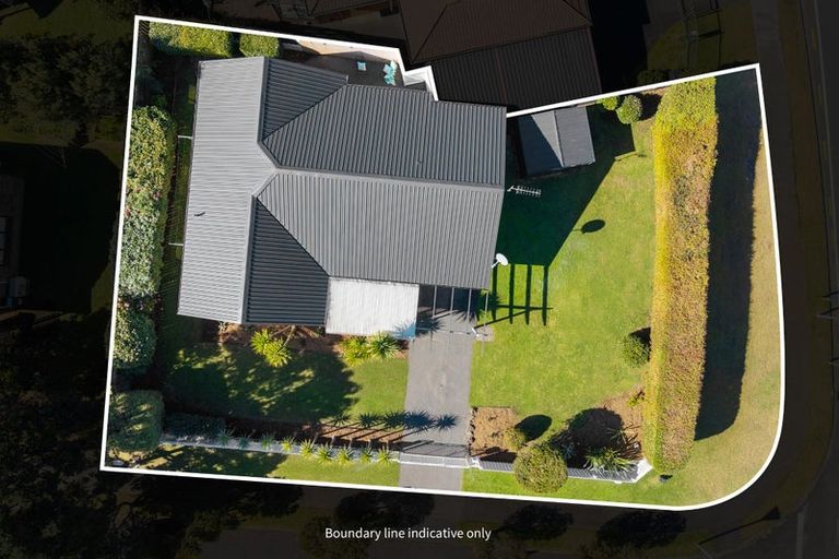 Photo of property in 2/99 Riverside Road, Orewa, 0931