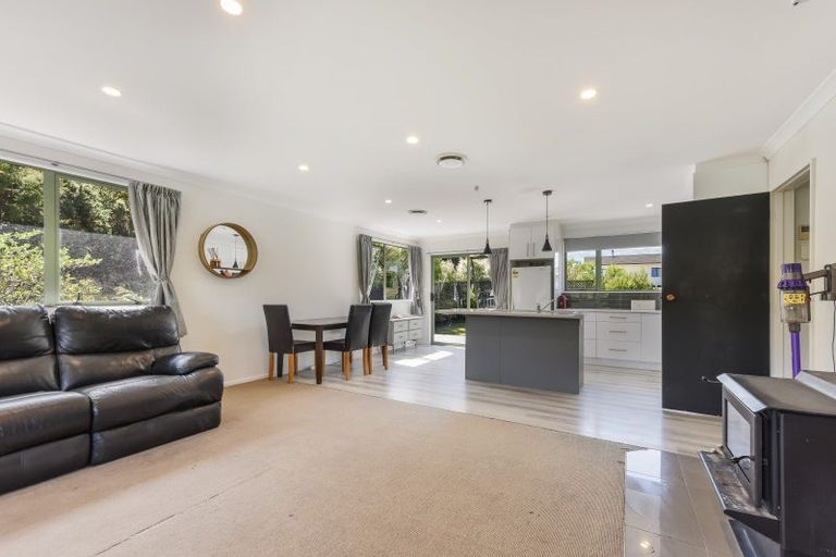 Photo of property in 8 Victoria Close, Picton, 7220