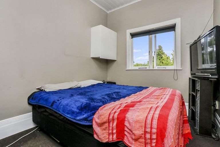 Photo of property in 512a West Coast Road, Oratia, Auckland, 0604