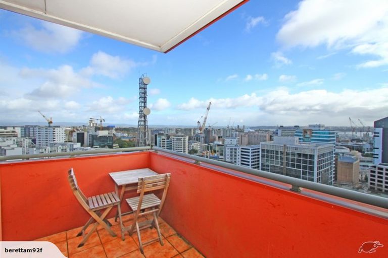 Photo of property in Oakwood Hall Apartments, 14c/81 Wakefield Street, Auckland Central, Auckland, 1010
