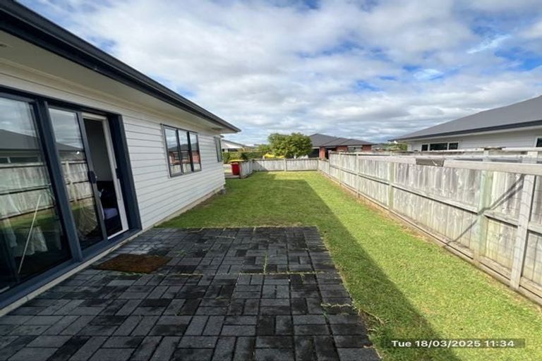 Photo of property in 4 Pohue Avenue, Huapai, Kumeu, 0810