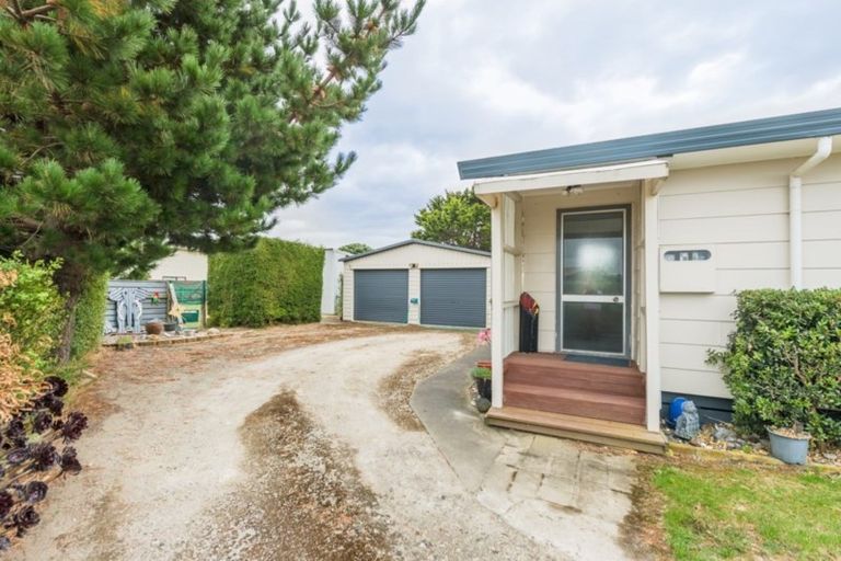 Photo of property in 68 Hinau Street, Castlecliff, Whanganui, 4501