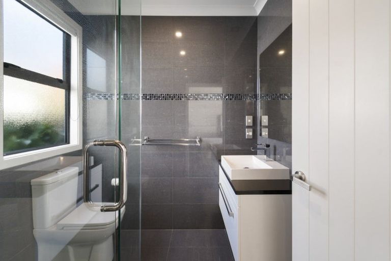Photo of property in 35 Union Street, Hokowhitu, Palmerston North, 4410