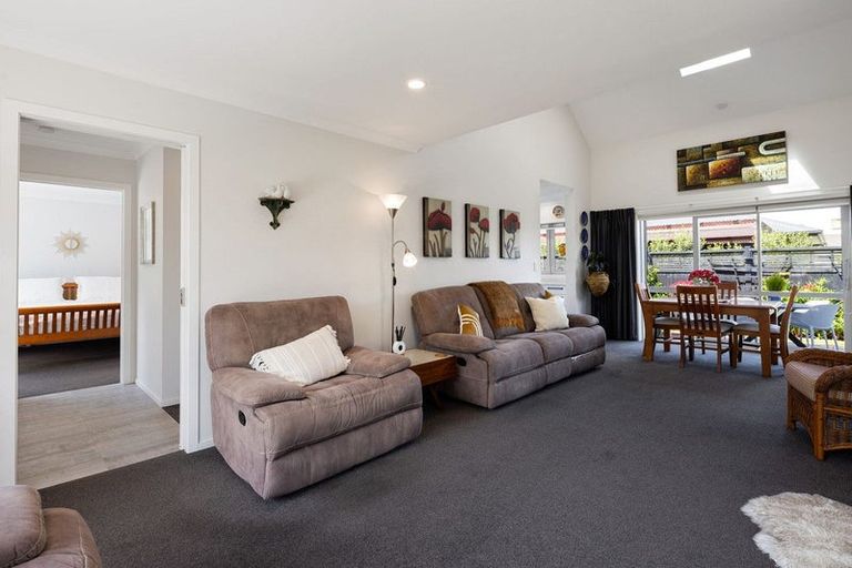 Photo of property in 11 Tucker Close, Leamington, Cambridge, 3432