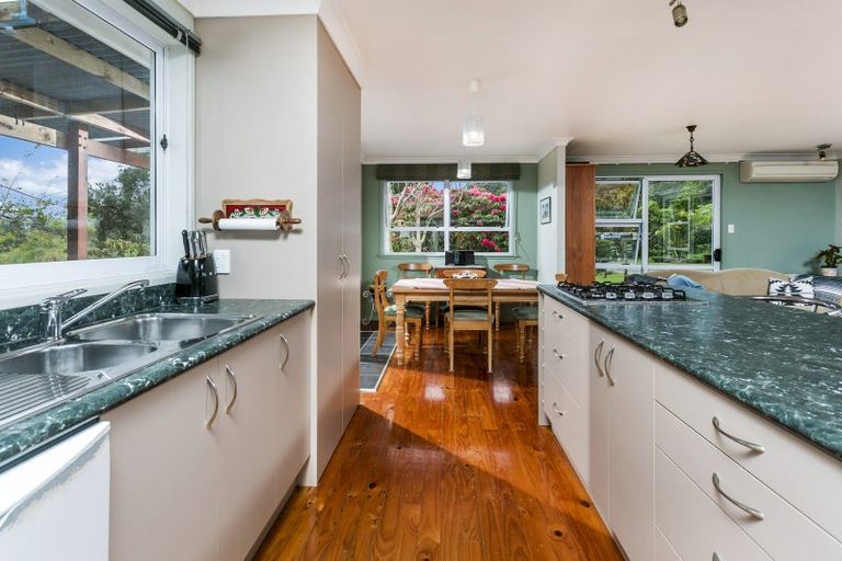 Photo of property in 336 Muriwai Road, Waimauku, 0881