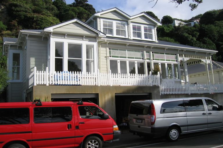 Photo of property in 369 Karaka Bay Road, Karaka Bays, Wellington, 6022