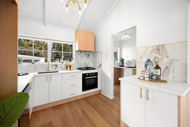 Photo of property in 11 Hibiscus Avenue, Hamilton Lake, Hamilton, 3204