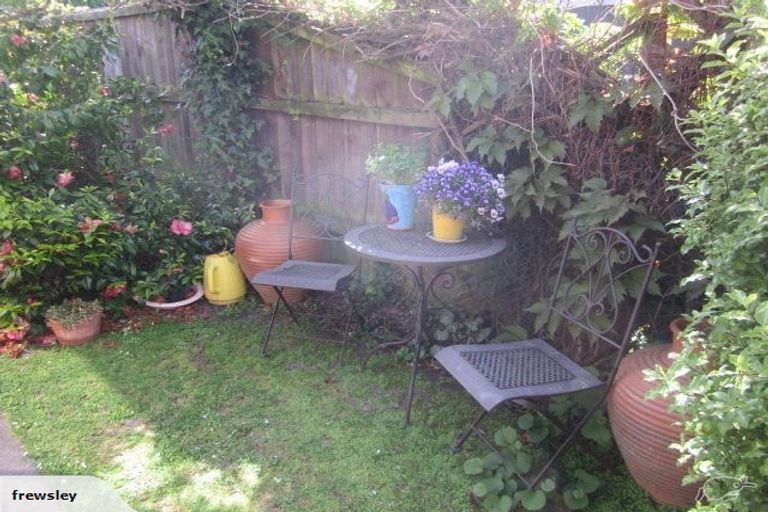 Photo of property in 1/10 Prossers Road, Saint Martins, Christchurch, 8022